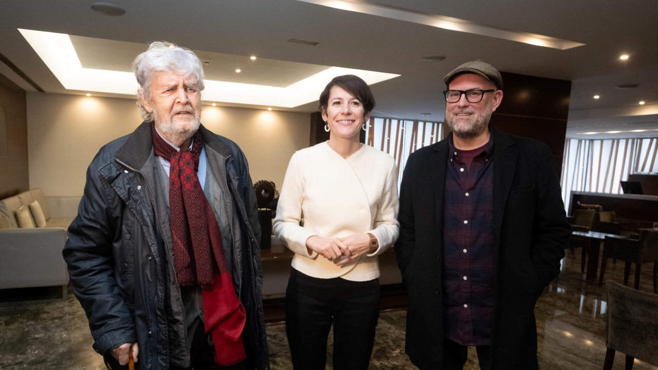 Xosé Manuel Beiras, Ana Pontón e Martiño Noriega, de pé no encontro do 9 de febreiro de 2024